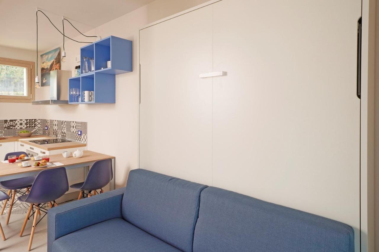 Gardaliva Blue Studio 3 Манерба-дель-Гарда Экстерьер фото